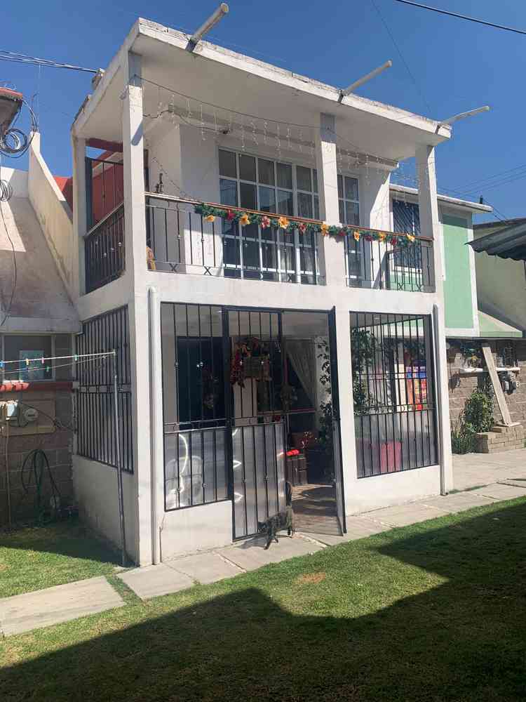 casa en venta jose lopez portillo galaxia san lorenzo toluca mexico p5x4mSR